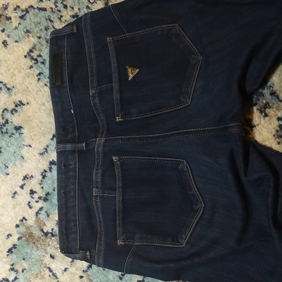 🖤SOLD🖤Guess Skinny Jeans - Picture 3 of 5